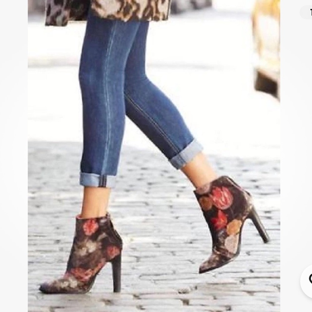 Joie Blayze Floral Velvet Ankle Boots - Black and Red Size 8.5